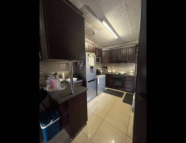 2 BEDROOM DUPLEX FOR SALE IN MONTCLAIR
